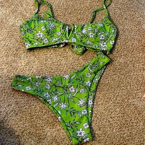 Bikini 👙 gently used.